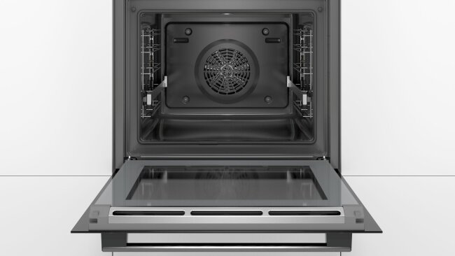 Unutrašnjost pećnice Bosch HBG5780B0